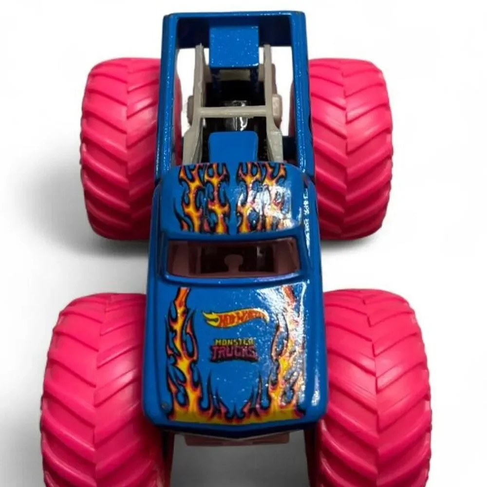 Hot Wheels Monster Trucks Pure Muscle – Glow in the Dark